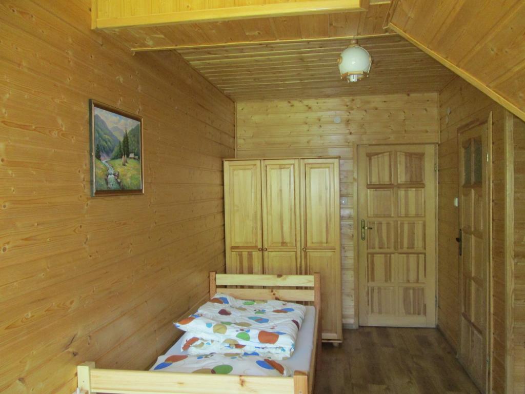 Noclegi Pod Małym Królem Ustrzyki Dolne Exterior foto
