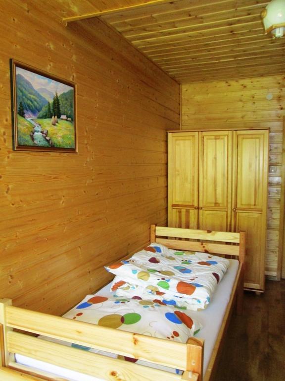Noclegi Pod Małym Królem Ustrzyki Dolne Exterior foto